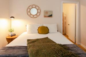 Classic & Cozy Apartments - Parking & Close To Dw - 4hvězdičkové hotely ve městě Medford