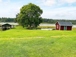 5 person holiday home in MUNSö-By Traum