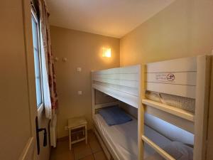 Appartements T2 Charmant avec Piscine et Parking, Proche Hendaye - FR-1-239-1005 : photos des chambres