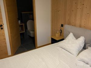 Appartement charmant au pied des pistes avec balcon et parking - FR-1-692-93