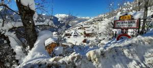Chalets Ski Chalet - Chez Helene Ski fb : photos des chambres