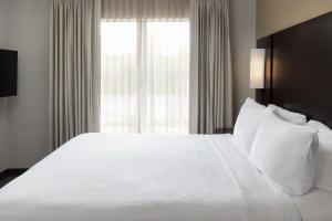 One-Bedroom King Suite with Sofa Bed room in Residence Inn Providence Coventry