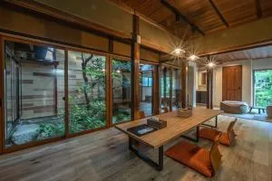 【1日1組限定4名まで同額】宮川沿いの町家一棟貸切ステイ　～WAT RESORT 飛騨まちやど 桜～ - Ōnishi