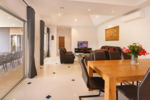 Villa Bos 5 minutes to the Beach in Jomtien