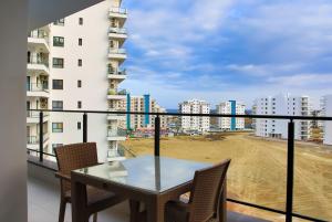 Amadeus Holiday Apartments in Caesar Resort & SPA, Long Beach - 4hvězdičkové hotely ve městě Perivolia tou Trikomou