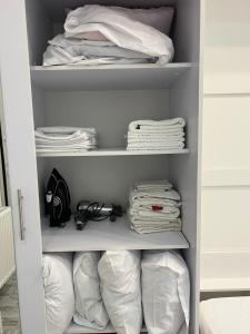 Selenity studio(close to two metro stations)