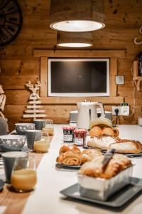 Chalets CHALET LUXE DE LA CROIX DU FRENE : photos des chambres