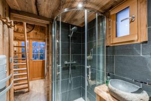 Chalets CHALET LUXE DE LA CROIX DU FRENE : photos des chambres