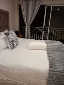 3 bedroom self catering @ Lelapa La Baphogole - Faerie Glen