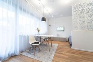 Apartment mit Balkon und Privatparkplatz