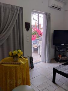 Πέτρινο στη θάλασσα