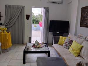 Πέτρινο στη θάλασσα