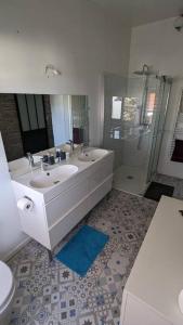 Maison de 5 chambres de 195 m carrés près dOrly.