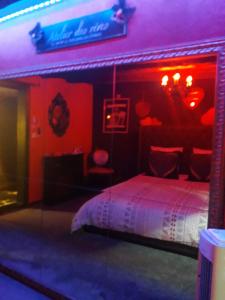 Appartements LOVE ROOM Le rouge et noir : photos des chambres