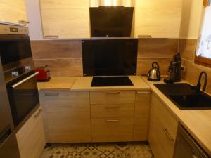 le chalet Cerdan - classé 3 étoiles - 5 personnes - 2 chambres- parking -garage-jardin-WIFI-rénové en 2023