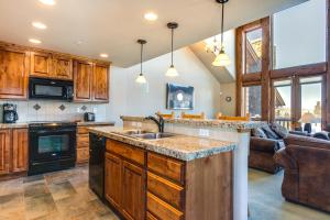 Spacious Fraser Gem: 7 Mi to Winter Park!