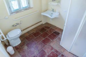 Chambre Triple - Accessible aux Personnes à Mobilité Réduite