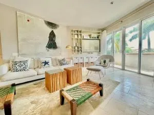 Luxury in the Tropics that Sleeps 6 - Los Santos