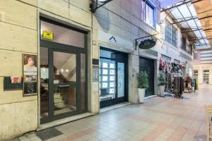 IM INTERNATIONAL 1 - Galleria Raggio 3/9 - Rapallo