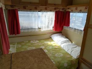 Room in Cabin - Caravan near the sea 1