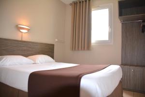 Hotels Hotel Le Floreal : photos des chambres