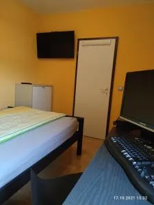 kleines Gästezimmer - 希尔泽