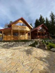 Masha's Chalet - Krajevi