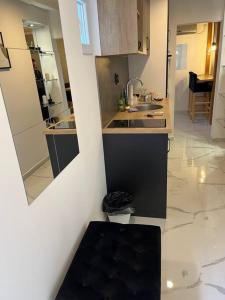 Lovely Apartment in city center .