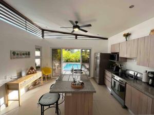 Lapa Living Modern Home own pool (LL#01)