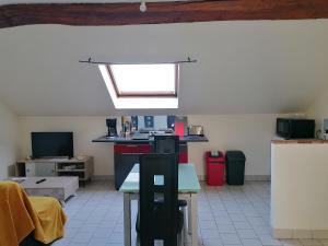 Appartement climatisé avec parking privé à Doué la fontaine