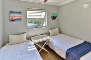 Seaside 96 - Family only