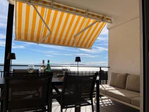 Apt 2ch avec terrasse face a la mer, parking inclus