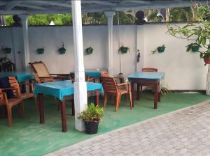 Travellers Hostel Hikkaduwa