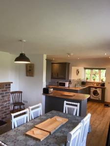 3 Bedroom Bungalow in Llanrhaeadr Ym