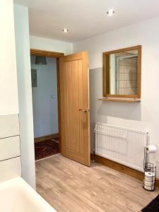 3 Bedroom Bungalow in Llanrhaeadr Ym