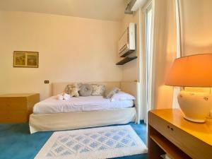 WELCOME RIVIERA-Paradiso 12-PARKING 2,25 METERS WIDE-vista mare stupenda-balcone con vista meravigliosa-terrazza sovrastante di 70 mq esterna-