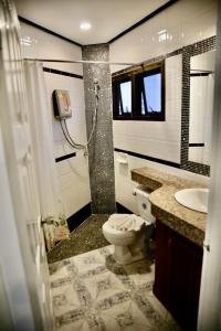 The Club Inn - Kamala Beach