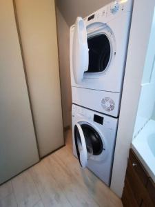 Maisons de vacances GUEST HOUSE 60m2 tout confort : Maison 2 Chambres