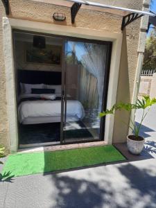17 Byvanger Luxury Home Deluxe Queen Suite Room 1
