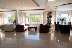 Sweet House Parlament Lux