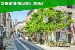 Maisons de vacances La Cigale - Vieux Village - Charmante Maisonnette climatisee avec Jardin : photos des chambres