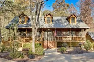 Cozy Blue Ridge Cabin with Hot Tub and Game Room! - Aska