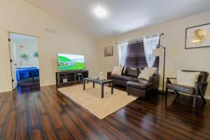 Home in davenport Cheerful 4-bedroom with pool