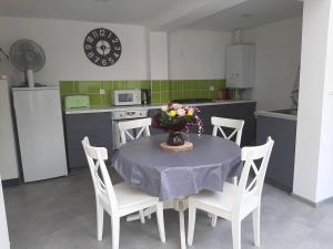 Maison de ville à Pacy-sur-Eure, proche Giverny