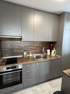 Апартамент Комфорт 2 Близо до Летището