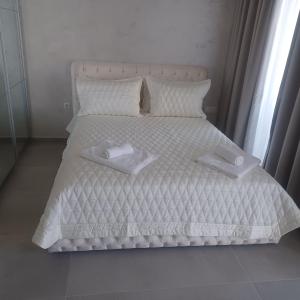 Romantic Holiday Studio