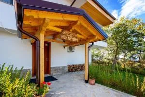 ВИЛА МАРИНОВИ - Ustina