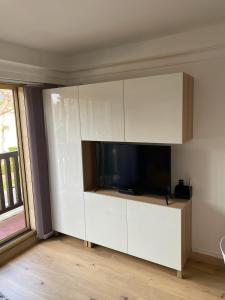 DEAUVILLE CHARMANT STUDIO VUE MER