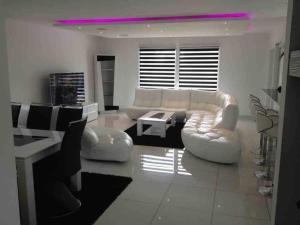 Villas Magnifique villa avec piscine chauffee : photos des chambres