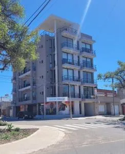Depto Edificio Vias Gualeguaychú, excelente - Urdinarrain
